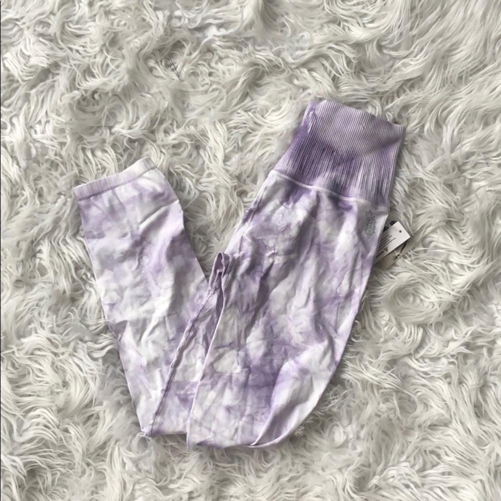 NEW • Free People • Shanti Tie Dye Legging Purple - Picture 3 of 4